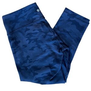 Lululemon Athletica Women’s Size 6 Black Capri Cropped Camo Leggings- Used